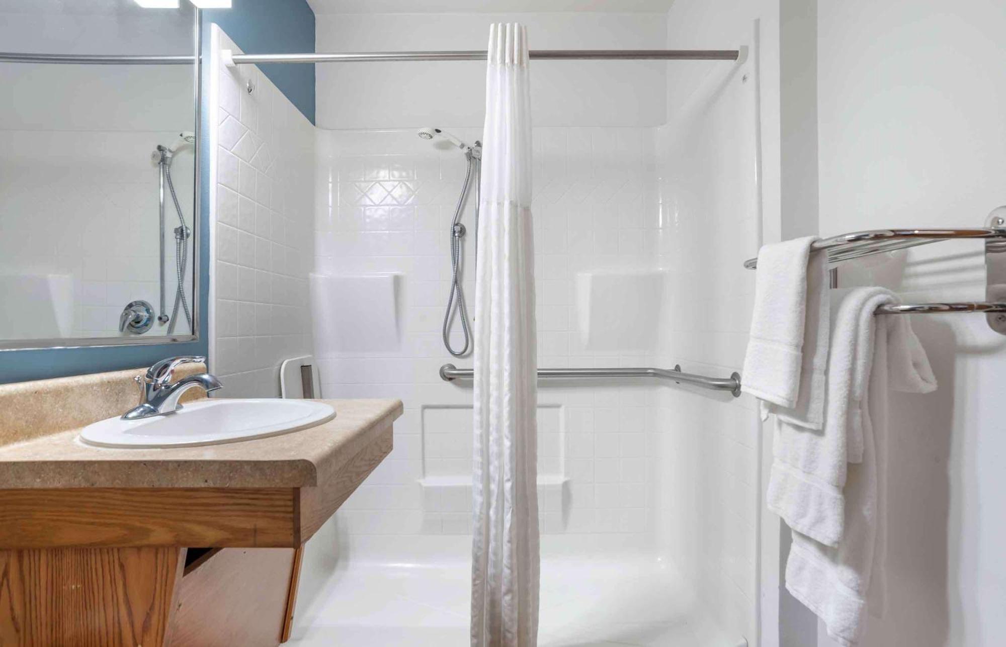 Extended Stay America Select Suites - Cleveland - Avon Ngoại thất bức ảnh